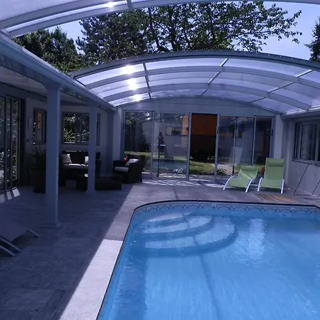 La Roulotte Du Domaine De Holiday home *